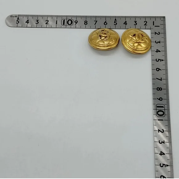 Chanel Gold Button Earrings VINTAGE - Picture 7 of 10